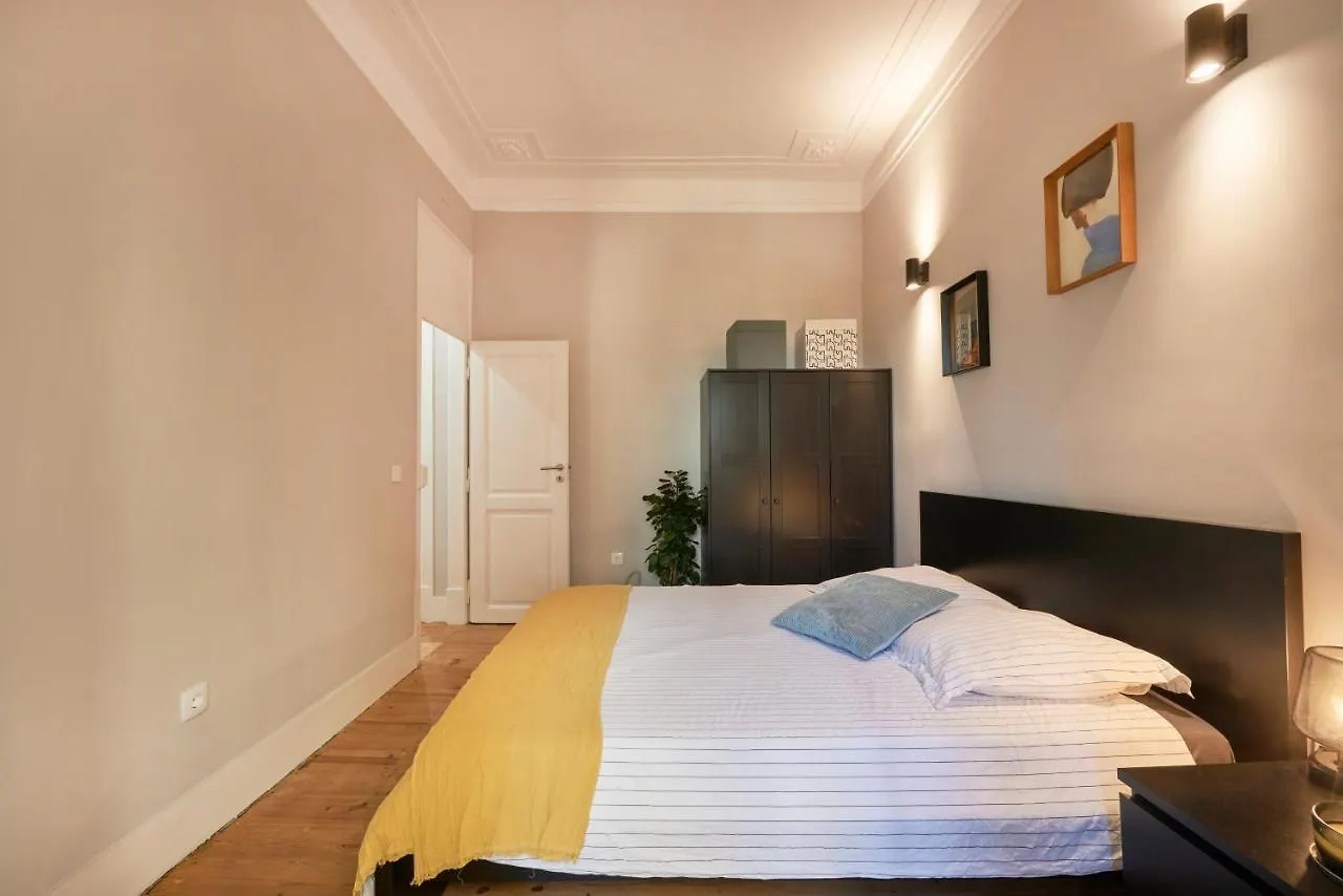 Design Apartment For Big Groups 4Bed/3Bath Lisbon